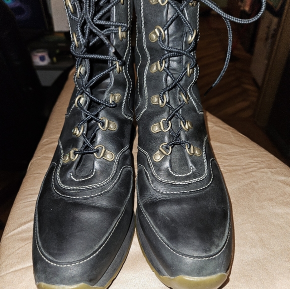 Timberland Womens Black Leather 12 Eye Lace Up Ankle Wedge Heel Booties - Picture 5 of 7